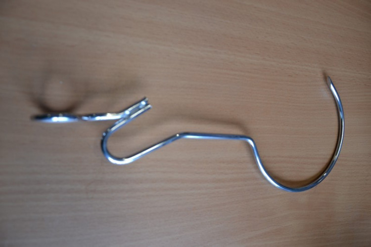 Крюк большой для приготовления кусков мяса в Краснодаре