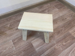 Табурет деревянный