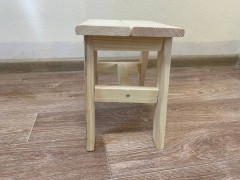 Табурет деревянный